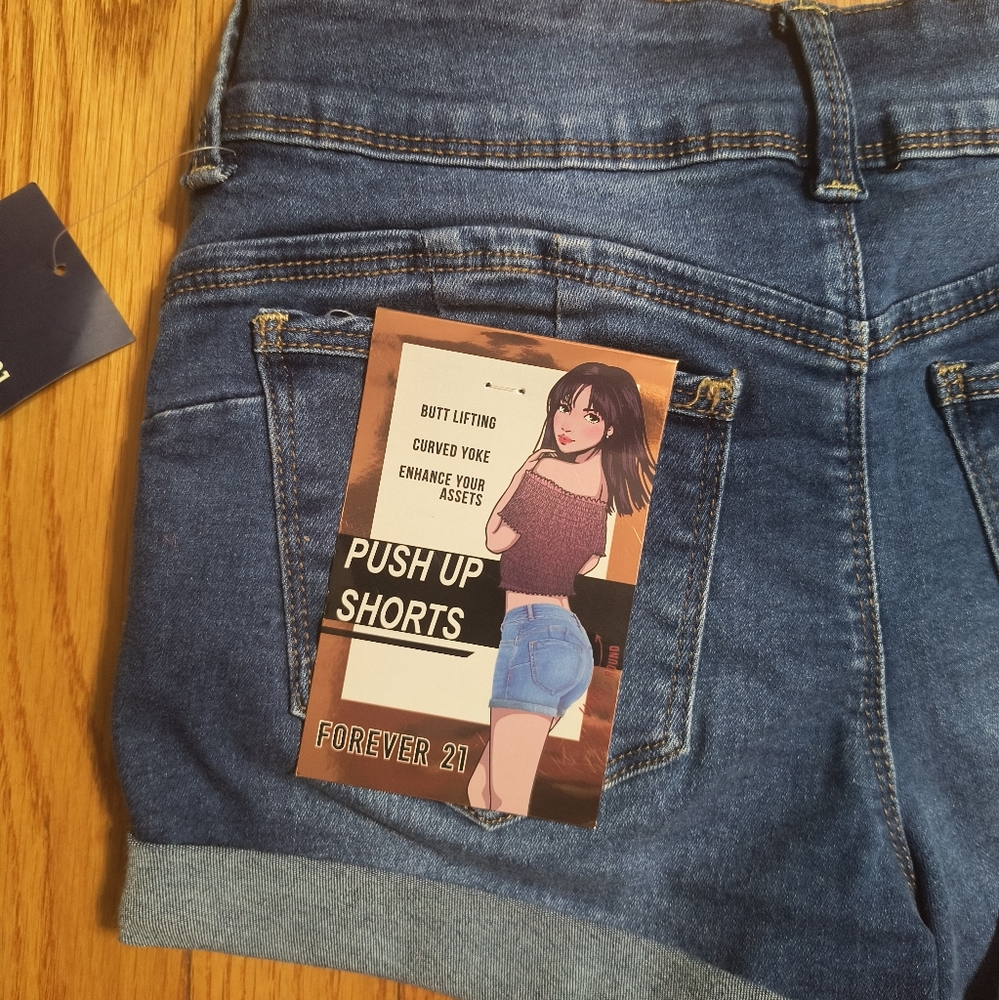 NWT Forever 21 Push Up Denim Shorts, Size Women's Small Waist 26", Medium Wash - Picture 10 of 11
